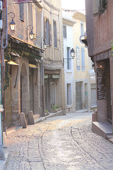 Carcassonne - Rue Cros Mayrevieille