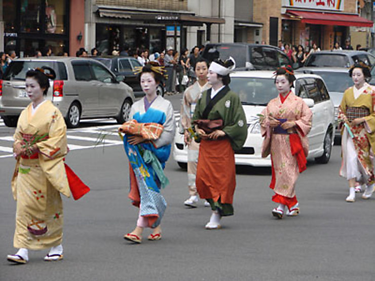 Geisha et maiko, l’élégance japonaise 