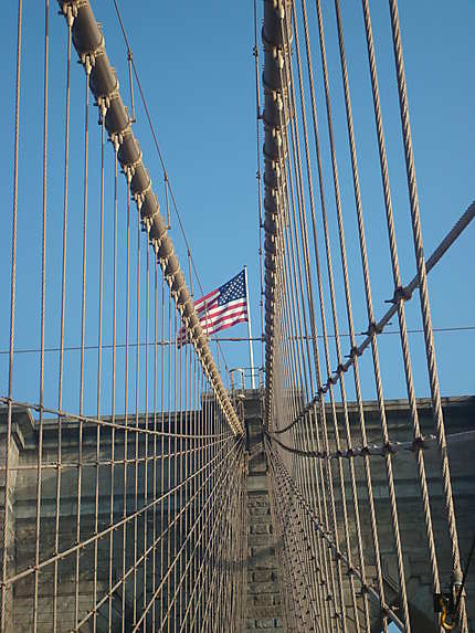 American Flag sur le Pont de Brooklyn