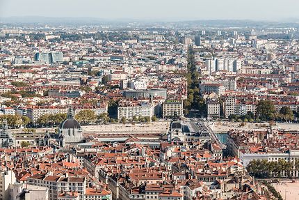 Panorama de la ville de Lyon et ses environs