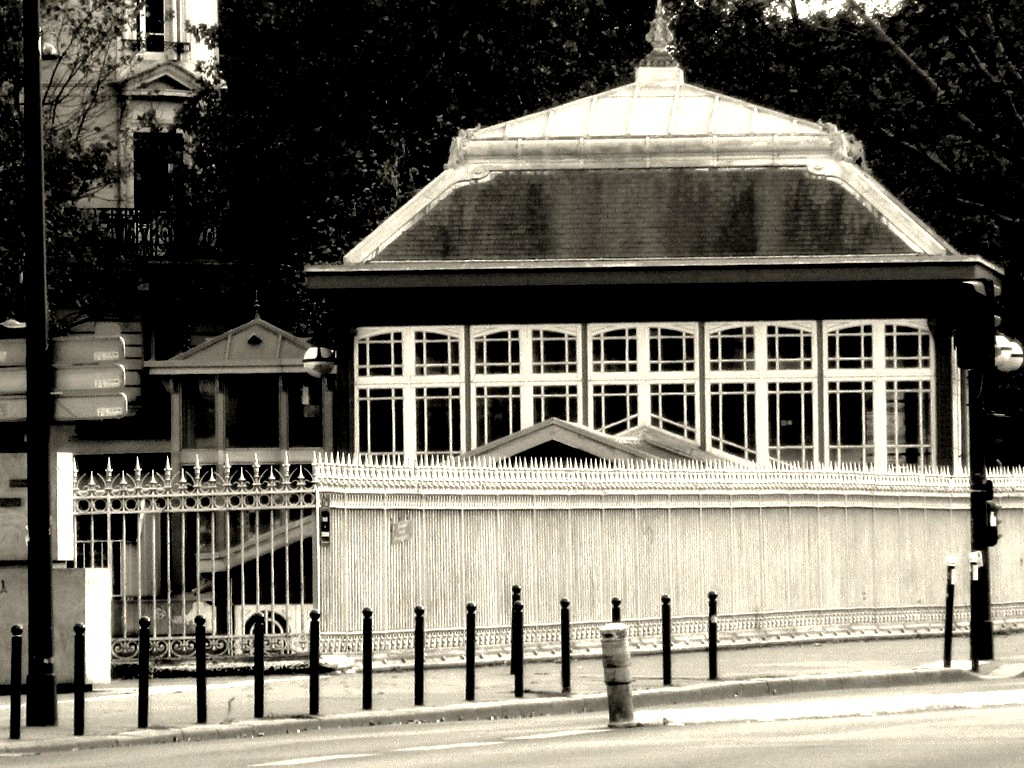 Gare du RER (gare du Port Royal) Gare du RER (gare du Port Royal)