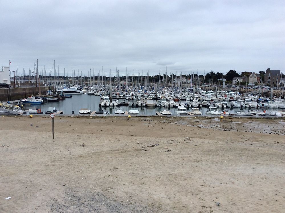 Plage au Port de Lerat