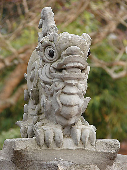 Petit dragon, pagode du pilier unique