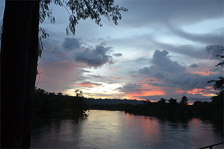 Vue Sur La Rivière Kwai : Rivière Kwaï : Kanchanaburi : Plaine Centrale ...