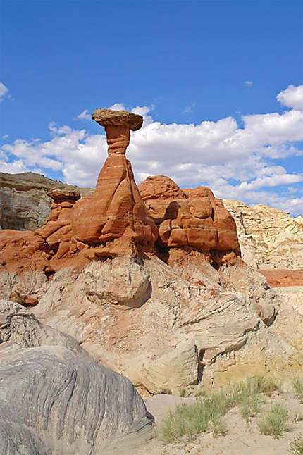 Toadstool hoodoos