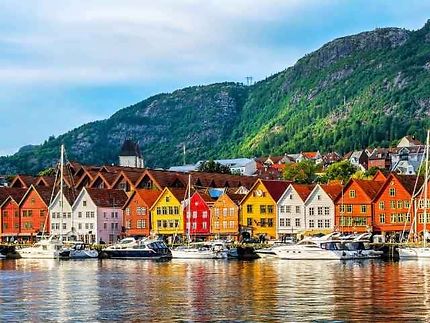 Norvège : fjords, montagnes et aurores