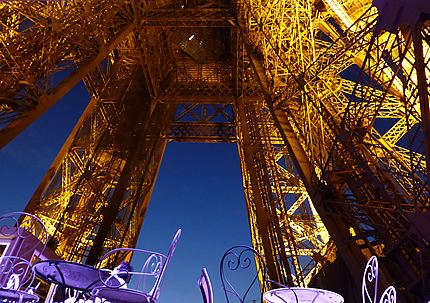 Ascension de la Tour Eiffel by night 