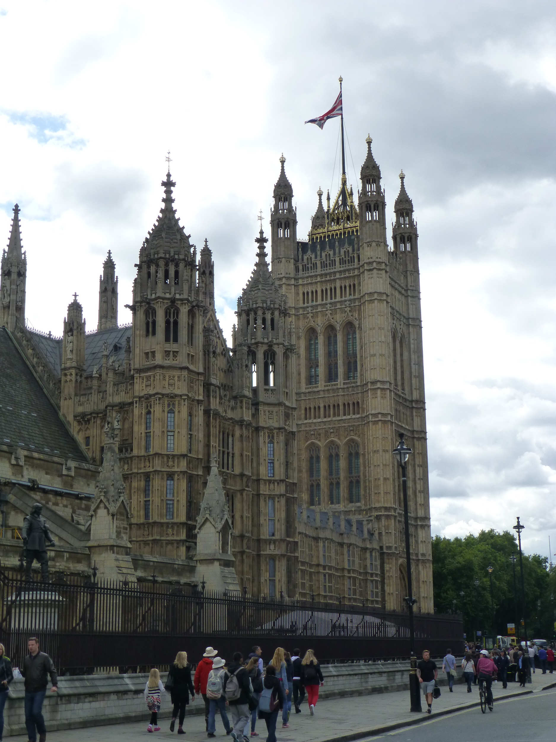 The houses of parliament фото