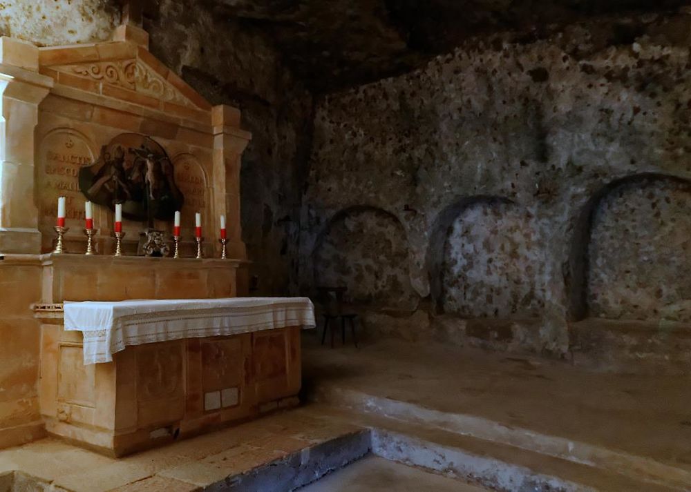 Catacombes du cimetière Saint-Pierre
