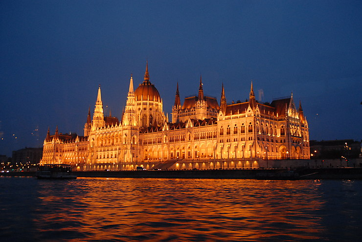 Parlement hongrois de nuit, Budapest