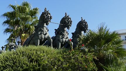 Statue de chevaux 
