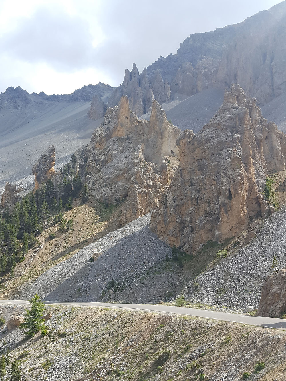 Montagne vers Château Queyras