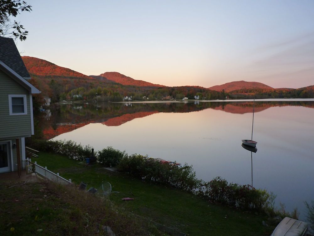 Soleil couchant sur le lac Bromont