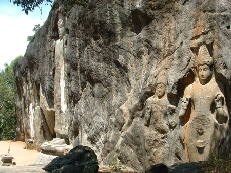 Falaises et bouddha Falaises et bouddha