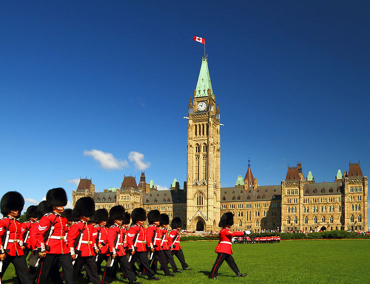 Balade sur la colline du Parlement, cœur du pouvoir canadien