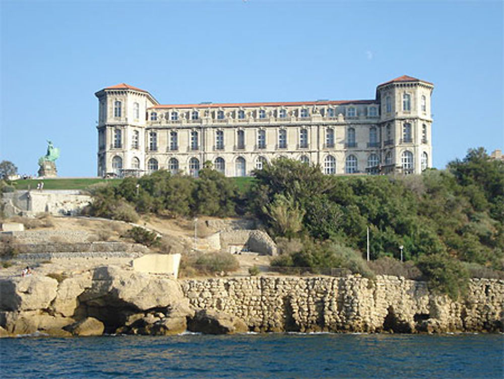 Palais du Pharo vu de la mer