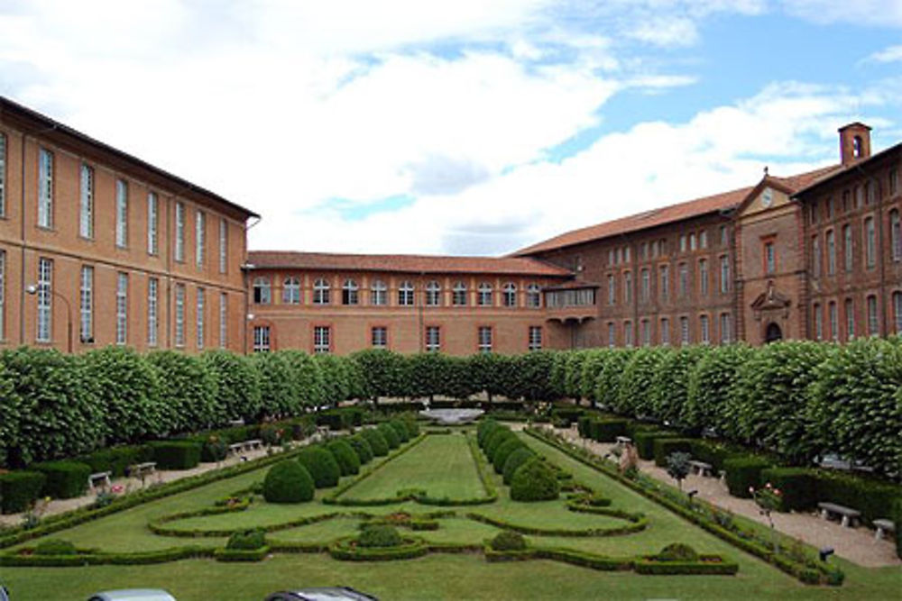 Jardins de l'hôtel Dieu Saint Jacques