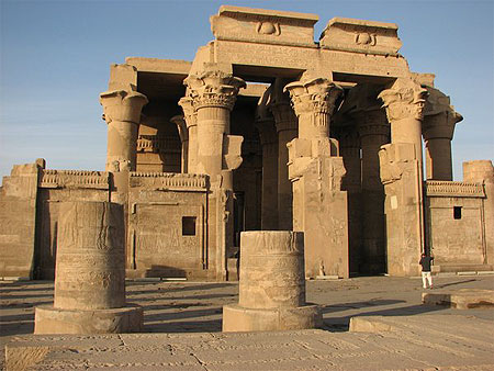 Sur le site de Kom Ombo Sur le site de Kom Ombo