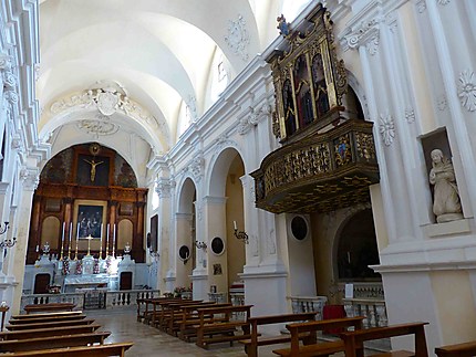 Eglise St François d'Assise - Intérieur