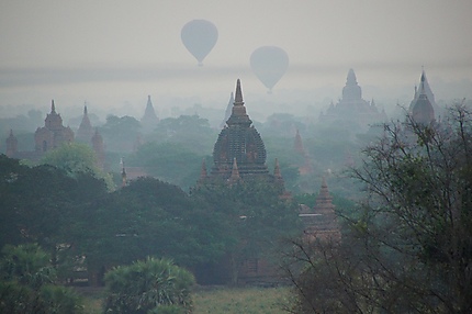 Petit matin à Bagan