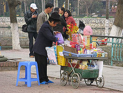 Petit commerce à Hanoï