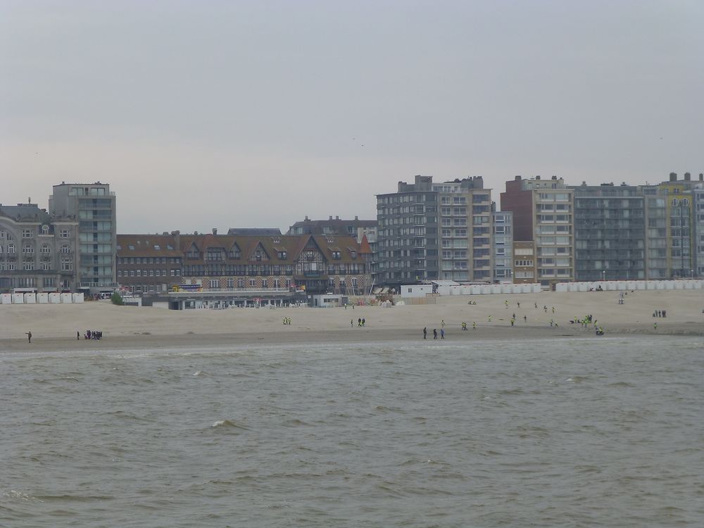 Vue sur la plage de Nieuport