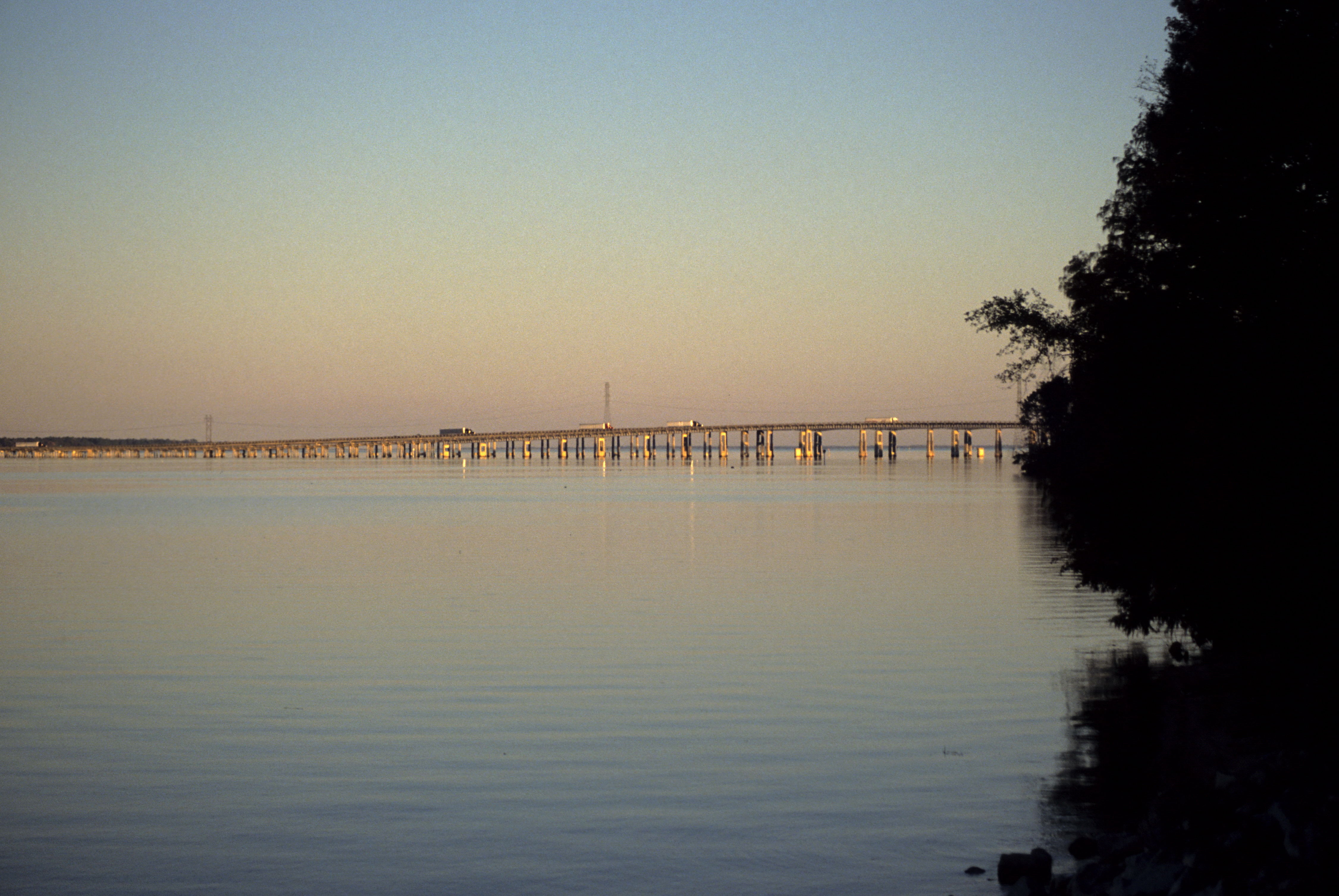 Au bord du lac Marion au nord-ouest de Charleston