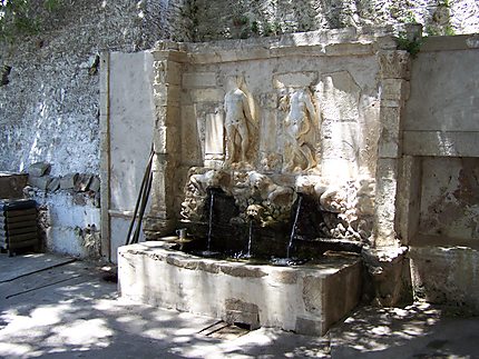 Fontaine Vénitienne Monastère de Vrondissi