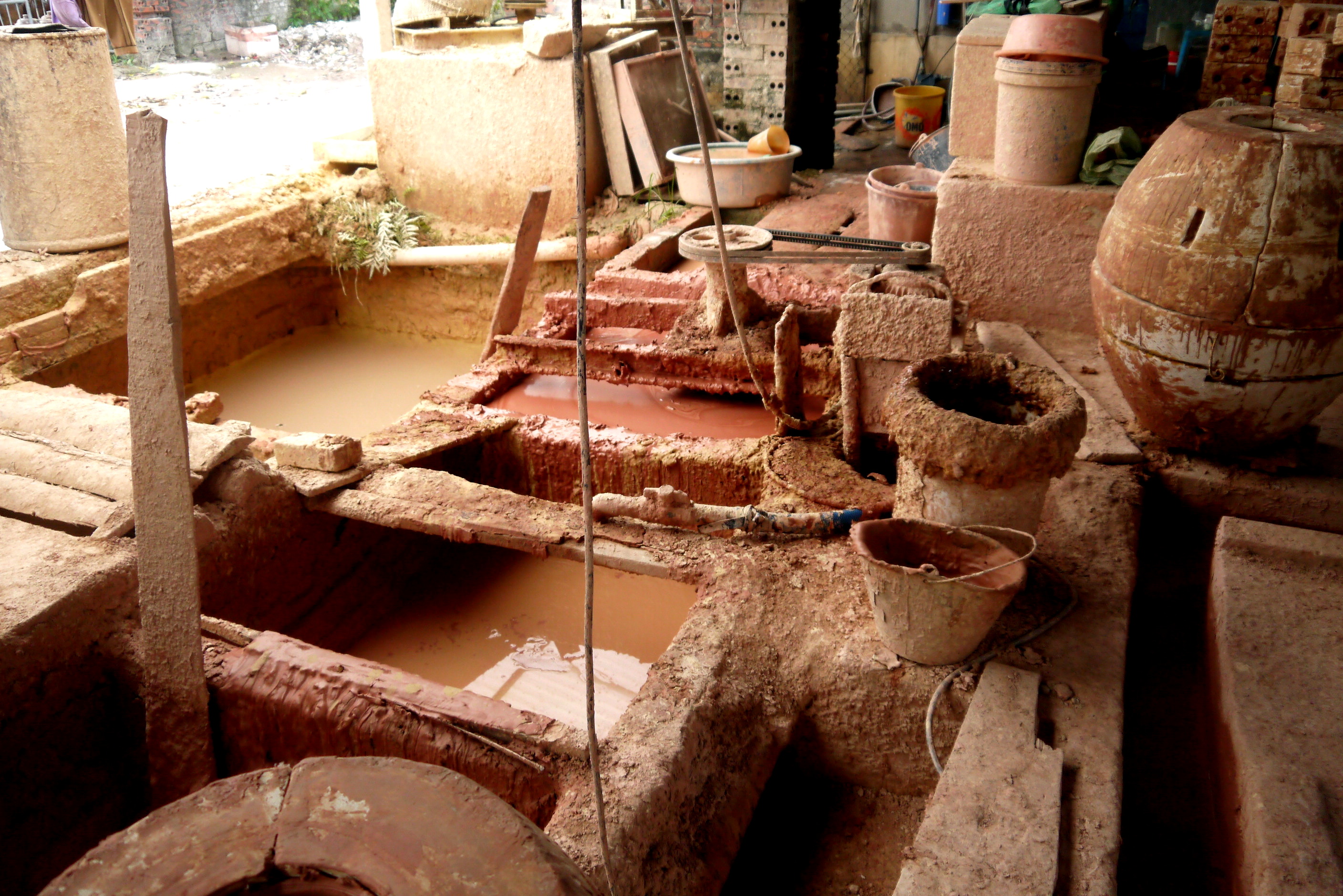 Fabrication de jarres à Dong Trieu au Vietnam Fabrication de jarres à Dong Trieu au Vietnam