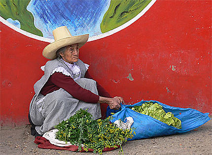 Sur un trottoir de Cajamarca