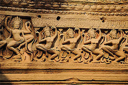Des Apsaras dansent à Preah Khan
