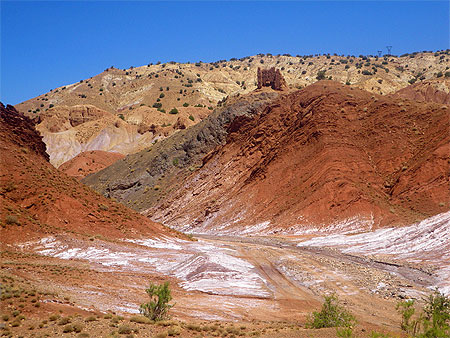 Mine de sel entre Telouet et Ait Benhaddou Mine de sel entre Telouet et Ait Benhaddou