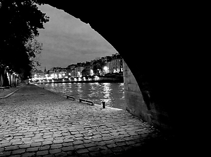 La nuit sous le Pont Neuf 