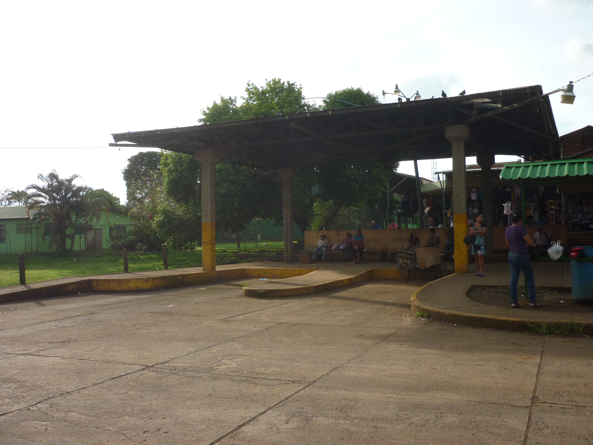Au nord du Costa Rica, gare routière d'Alajuela Au nord du Costa Rica, gare routière d'Alajuela