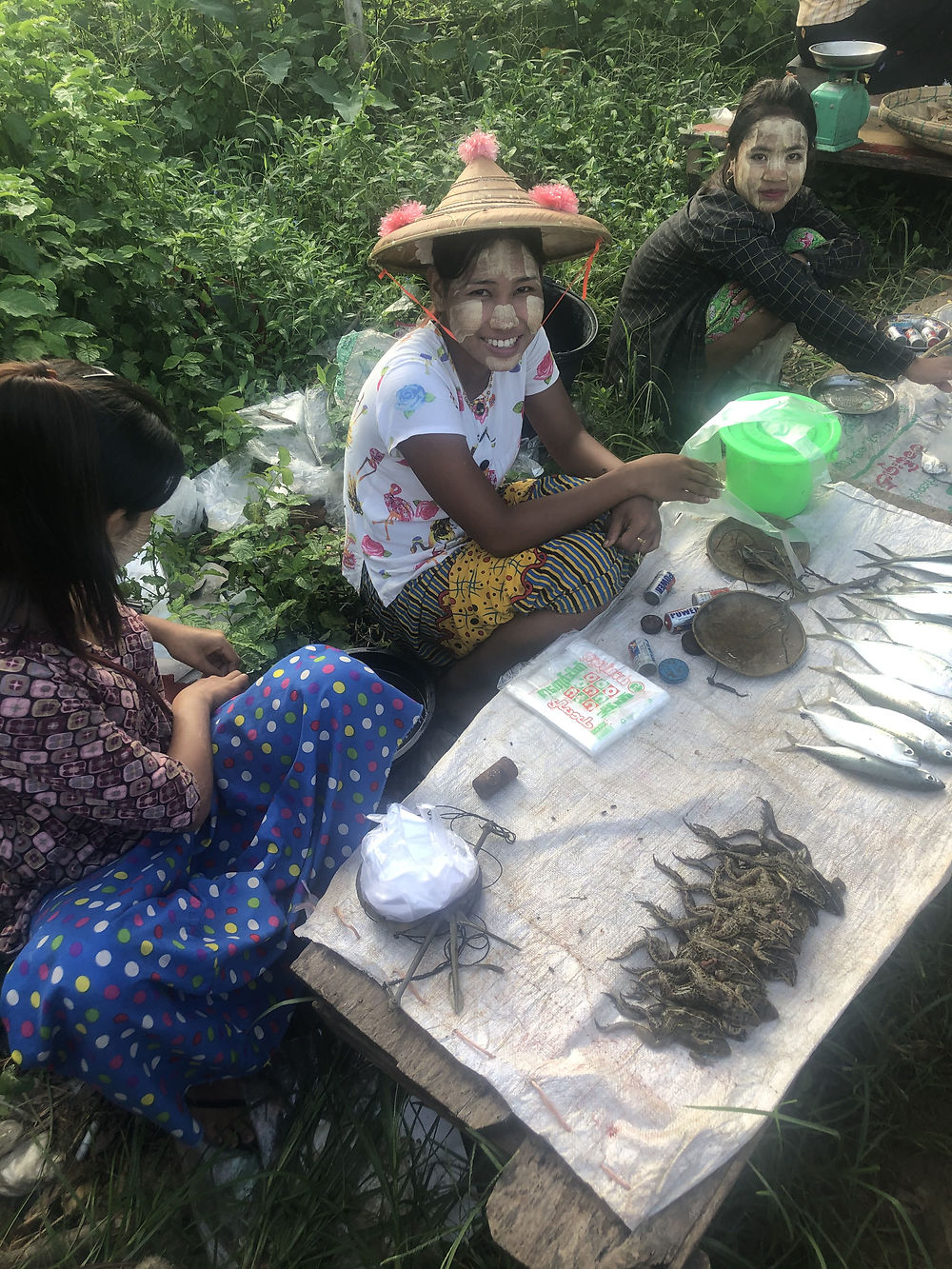 Sourires du matin sur le marché de Gwa