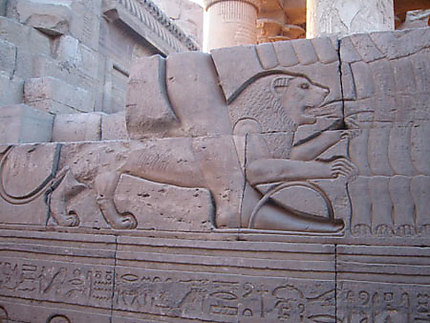 Lion égyptien