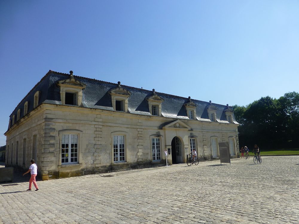 Bâtiment prestigieux, la Corderie Royale