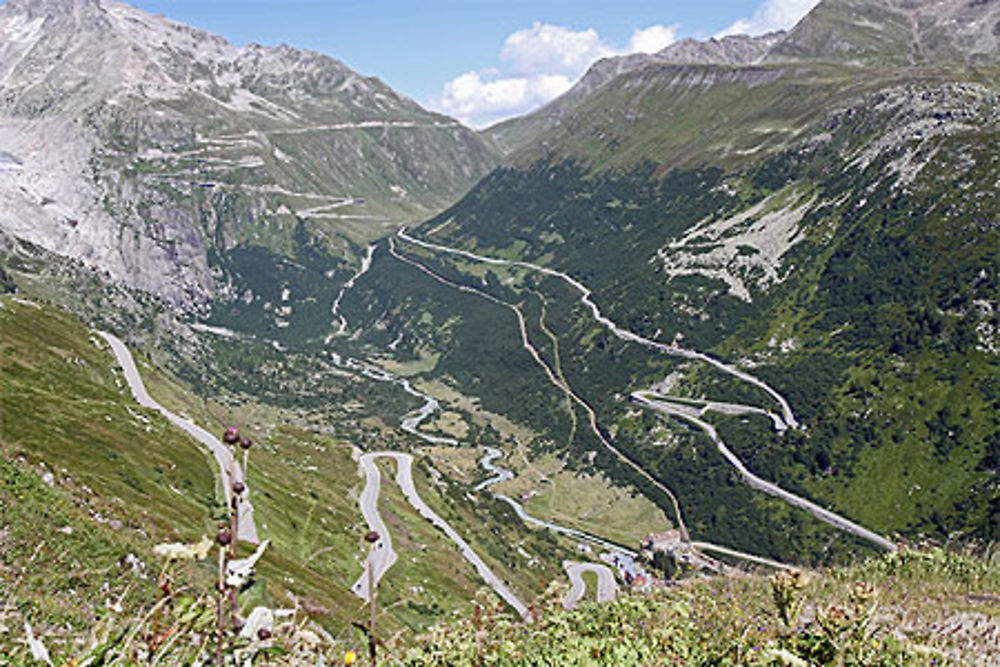 Les cols en Suisse... à moto