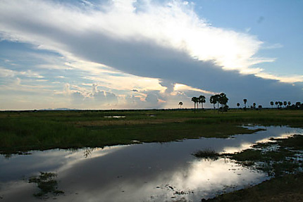 nuages dans l'eau