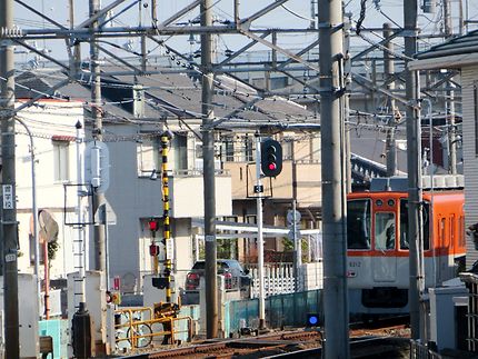 Le train dans la ville de Sanyo Sone