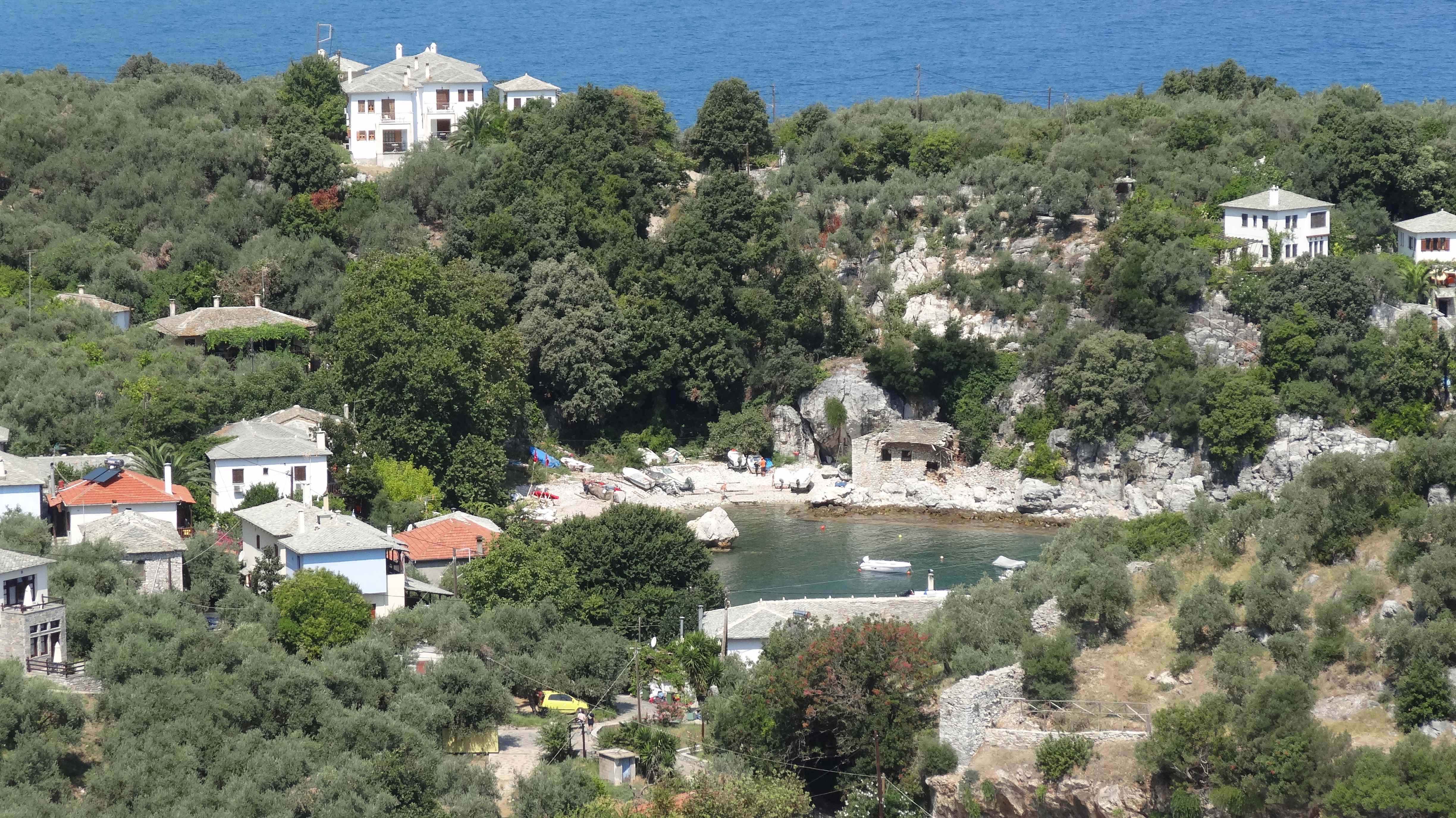 Le petit port de Damouchari Le petit port de Damouchari