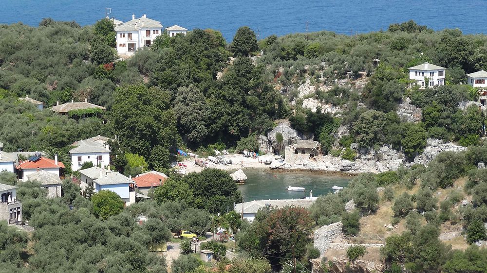 Le petit port de Damouchari