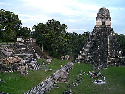 Tikal - plaza mayor