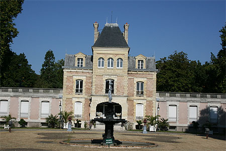 Le château de la forêt Le château de la forêt