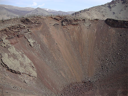 Le volcan Khorgo Uul Le volcan Khorgo Uul