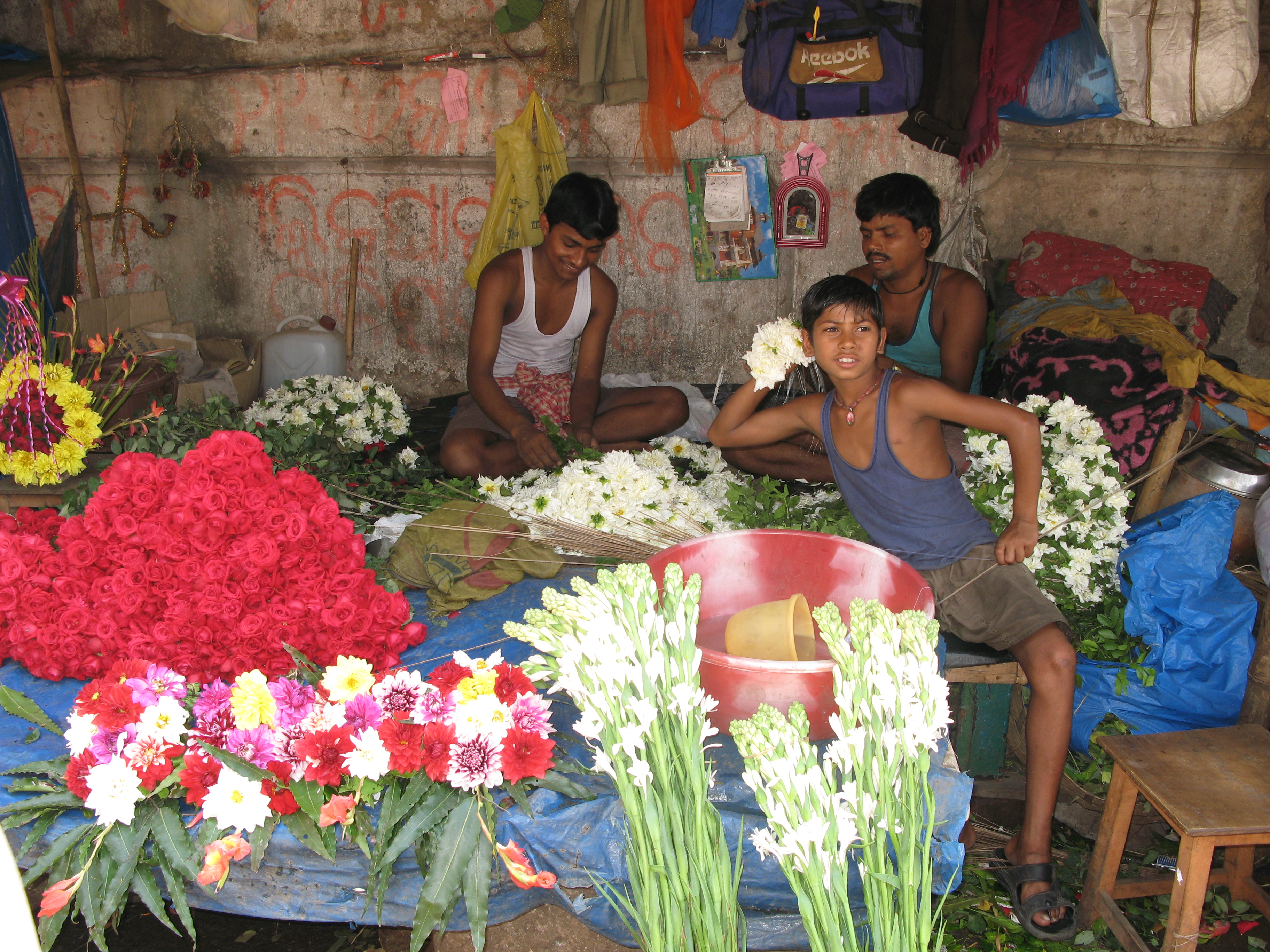 MARCHE AUX FLEURS A CALCUTTA MARCHE AUX FLEURS A CALCUTTA