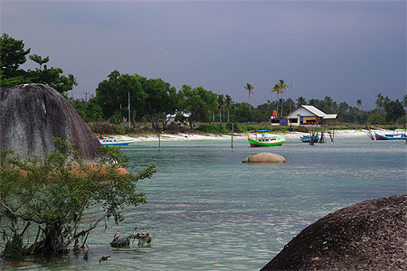 Plage de Tanjung Tinggi à Belitung island Plage de Tanjung Tinggi à Belitung island