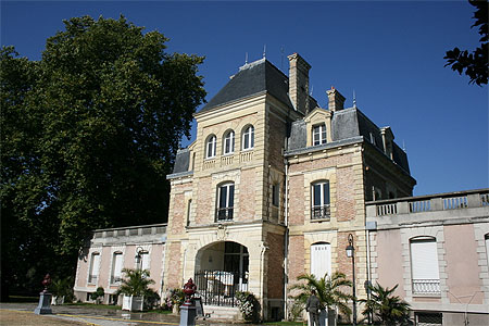 Le beau château de la forêt Le beau château de la forêt