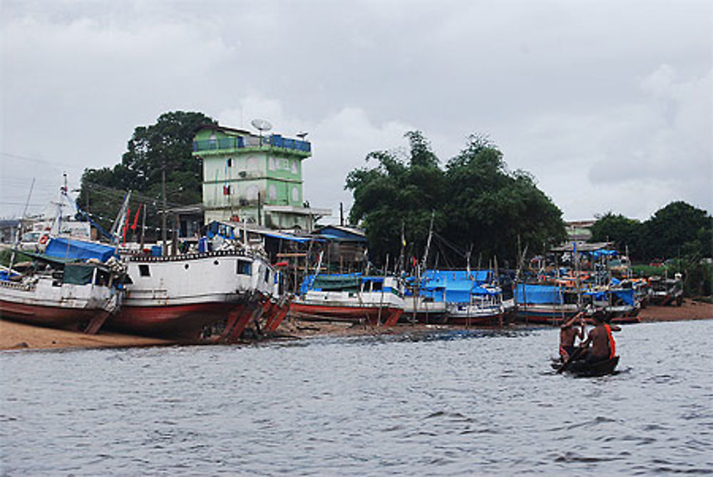 Sur les rives de l'Oyapock