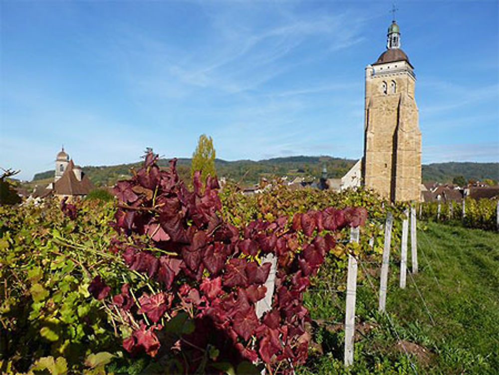 Eglise d'Arbois en automne